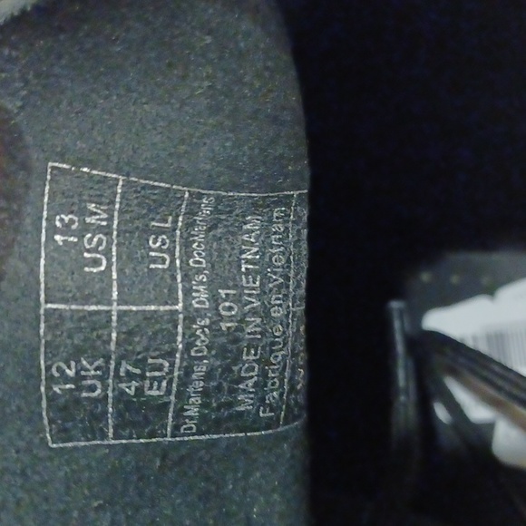 Dr. Martens Yellow Stitch 101 Smooth Leather Lace Up Boot Black NEW - Picture 8 of 16